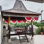 Villa Riviera